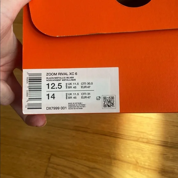 Men’s Zoom Rival XC 6 in Black and Metallic Silver 🏃 - Picture 4 of 5